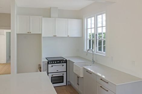 Photo of property in 62 Opawa Road, Waltham, Christchurch, 8023