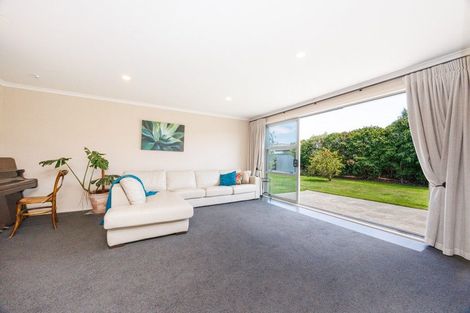 Photo of property in 49 Rodeo Drive, Kelvin Grove, Palmerston North, 4414