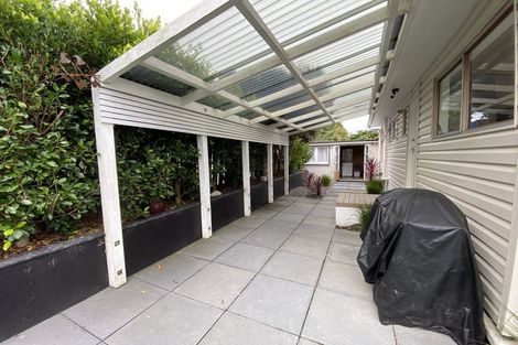 Photo of property in 1/38 Aeroview Drive, Beach Haven, Auckland, 0626