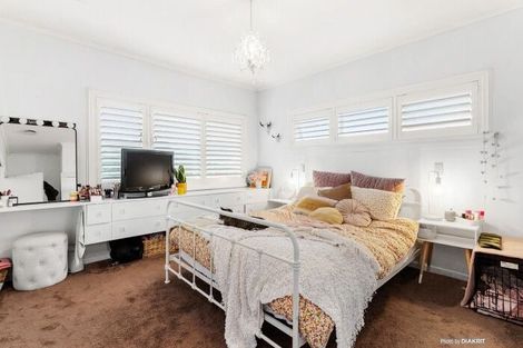 Photo of property in 34 Richmond Avenue, Karori, Wellington, 6012