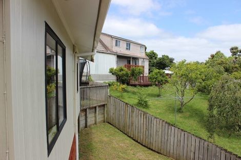 Photo of property in 1/40 Lilburn Crescent, Massey, Auckland, 0614