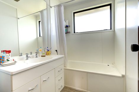 Photo of property in 2b Tui Avenue, Forest Lake, Hamilton, 3200