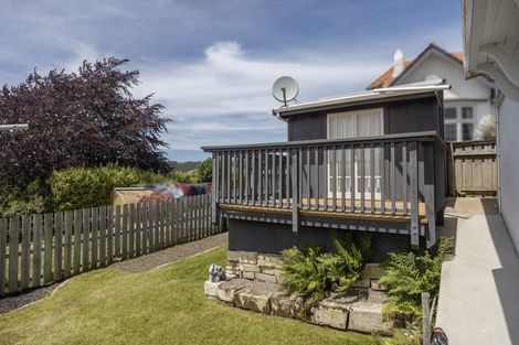 Photo of property in 9 Ure Street, South Hill, Oamaru, 9400