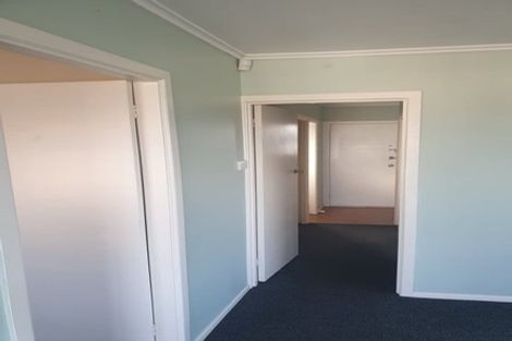 Photo of property in 1/402 Mount Albert Road, Mount Roskill, Auckland, 1041