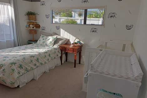 Photo of property in 2/37 Alexander Avenue, Torbay, Auckland, 0630