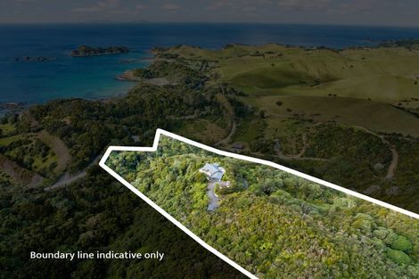 Photo of property in 347 Rockell Road, Whananaki, Hikurangi, 0181