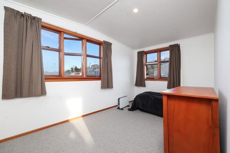 Photo of property in 11 Earls Road, Saint Clair, Dunedin, 9012