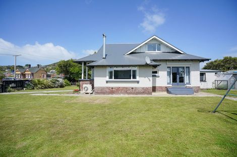 Photo of property in 25 Burrows Street, Bluff, 9814