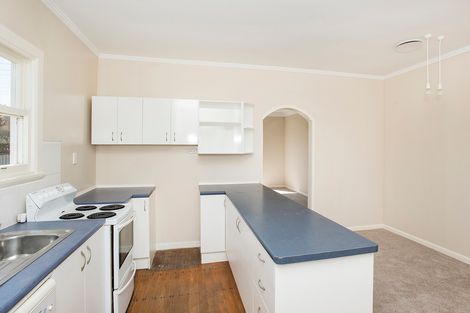 Photo of property in 17 De Lautour Road, Kaiti, Gisborne, 4010