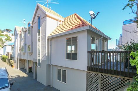Photo of property in 2/33 Hawker Street, Mount Victoria, Wellington, 6011