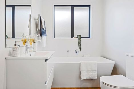 Photo of property in 40 Crossley Avenue, Woodend, 7610