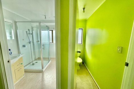 Photo of property in 18 Banyan Drive, Totara Heights, Auckland, 2105