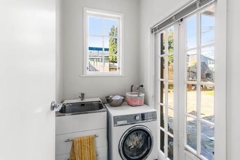 Photo of property in 12 Alva Street, Dunedin Central, Dunedin, 9016