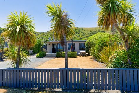 Photo of property in 19 South Bay Parade, South Bay, Kaikoura, 7300