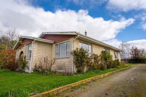 Photo of property in 60 Timaru Road, Waimate, 7924