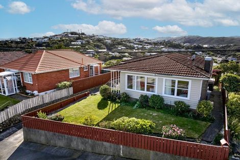 Photo of property in 10 Walker Avenue, Paremata, Porirua, 5026