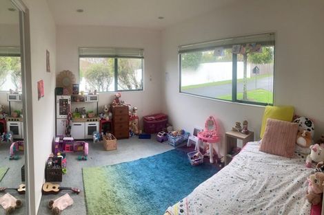 Photo of property in 4 Savoy Road, Orewa, 0931