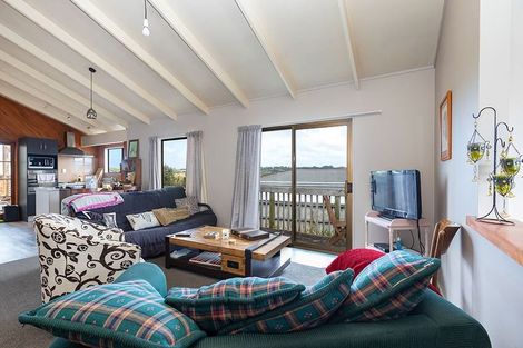 Photo of property in 3 Brigitte View, Snells Beach, 0920