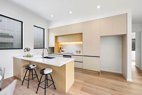 Photo of property in 40a Powrie Street, Glenfield, Auckland, 0629