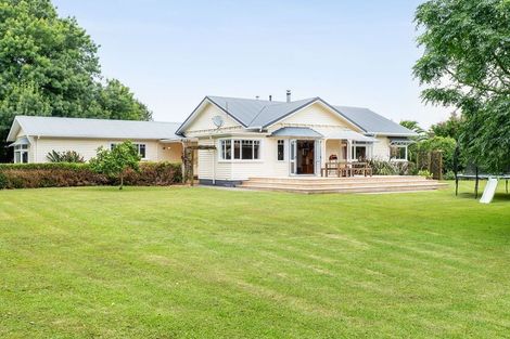 Photo of property in 3 Cross Street, Lepperton, New Plymouth, 4373