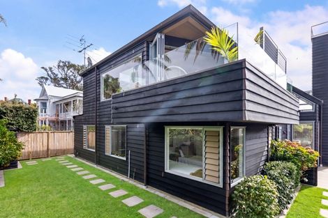 Photo of property in 13 Maritime Terrace, Birkenhead, Auckland, 0626