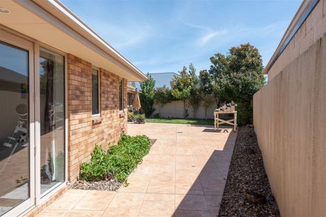 Photo of property in 37 Country Palms Drive, Halswell, Christchurch, 8025