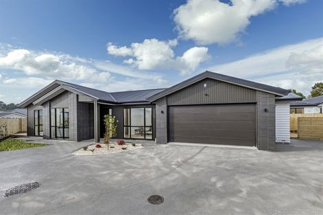 Photo of property in 51 Vinistra Road, Kumeu, 0810