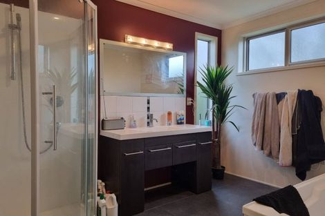 Photo of property in 7 Normanby Street, Fitzroy, New Plymouth, 4312