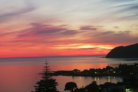 Photo of property in 28 Taupo Crescent, Plimmerton, Porirua, 5026