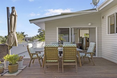 Photo of property in 73 Saffron Street, Birkdale, Auckland, 0626