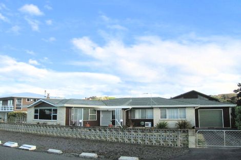 Photo of property in 60 Le Quesne Road, Bay View, Napier, 4104