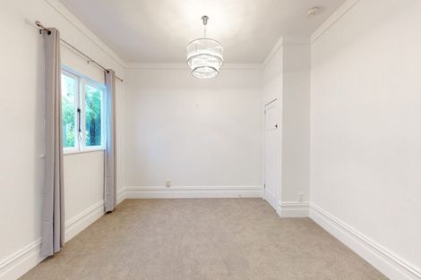 Photo of property in 124 Glenmore Street, Northland, Wellington, 6012