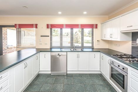 Photo of property in 18 Holdsworth Drive, Otamatea, Whanganui, 4500