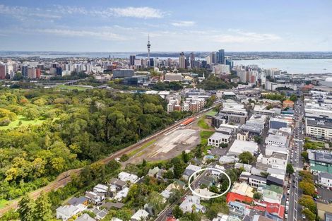 Photo of property in 2/14 Gibraltar Crescent, Parnell, Auckland, 1052