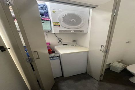 Photo of property in 5/4 Claremont Grove, Mount Victoria, Wellington, 6011