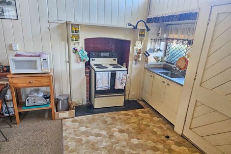 Photo of property in 665 Pollen Street, Thames, 3500