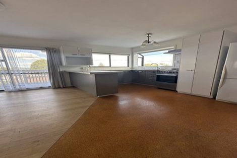 Photo of property in 5 Riverhills Avenue, Pakuranga Heights, Auckland, 2010