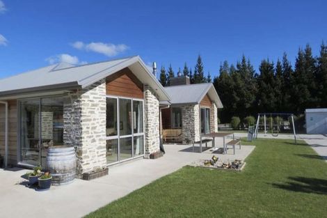 Photo of property in 32 Little Maude Drive, Lake Hawea, Wanaka, 9382