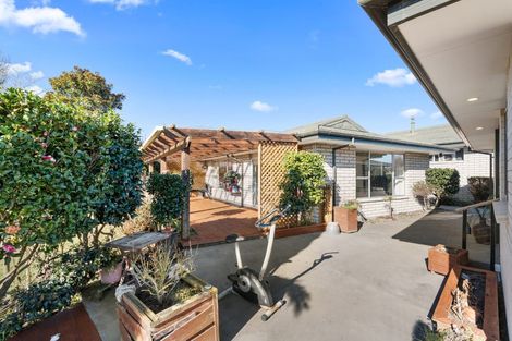 Photo of property in 18 Bidwell Place, Hillmorton, Christchurch, 8025
