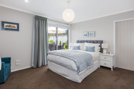 Photo of property in 5 Margaret Shields Avenue, Aotea, Porirua, 5024