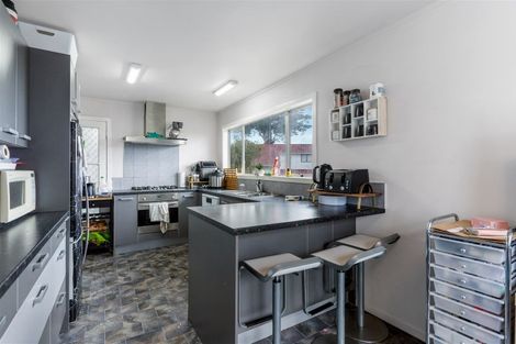Photo of property in 20 Woodhouse Place, West Harbour, Auckland, 0618