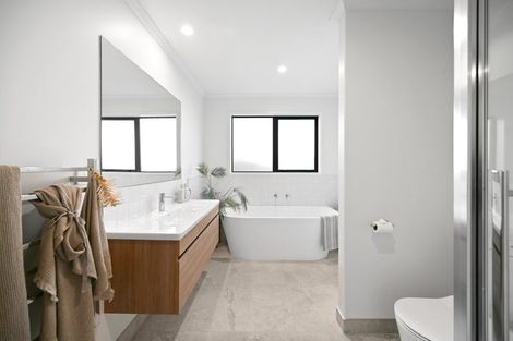 Photo of property in 9 Rose Leigh Drive, Cambridge, 3434