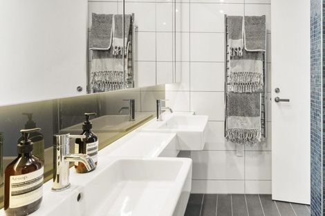 Photo of property in 902/1 Market Lane, Wellington Central, Wellington, 6011