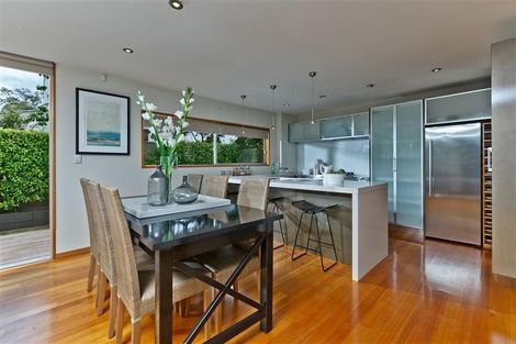 Photo of property in 11a Lomond Street, Takapuna, Auckland, 0622