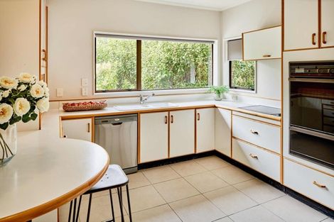 Photo of property in 51 Peterhouse Street, Tawa, Wellington, 5028