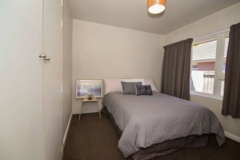 Photo of property in 2/27 Hills Road, Edgeware, Christchurch, 8013