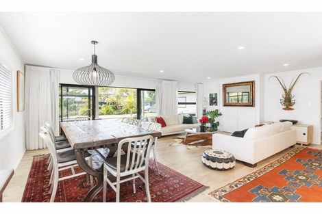 Photo of property in 6 Edgewater Grove, Orewa, 0931