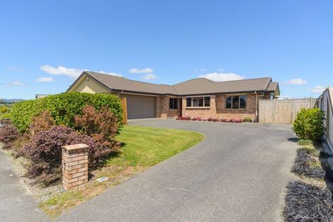 Photo of property in 7 Silkwood Place, Fitzherbert, Palmerston North, 4410