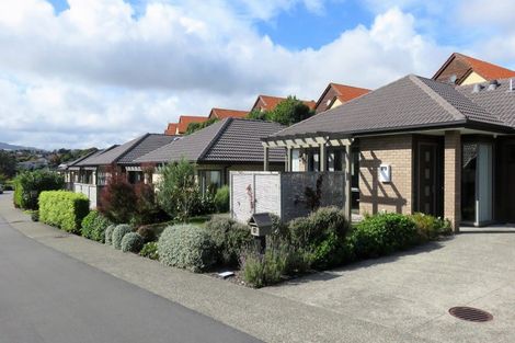 Photo of property in Whitby Lakes Village, Discovery Drive, Whitby, Porirua, 5024