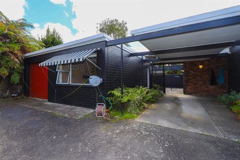 Photo of property in 180 Kawaha Point Road, Kawaha Point, Rotorua, 3010